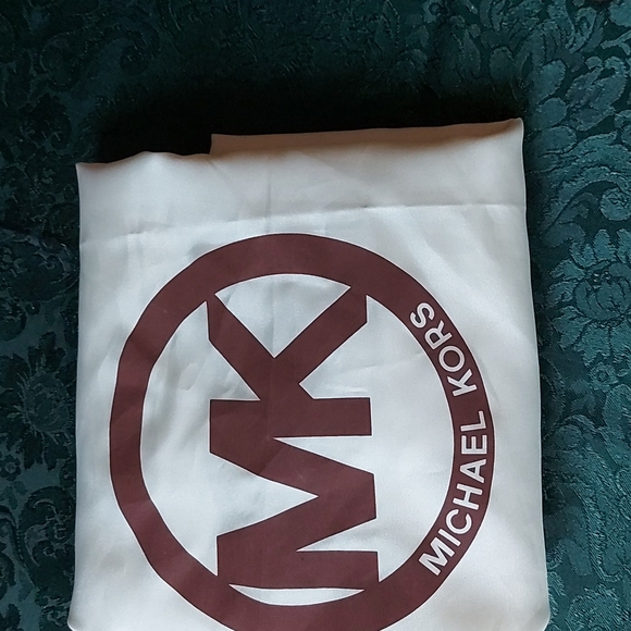 Michael Kors Dust Bag - Picture 5 of 7